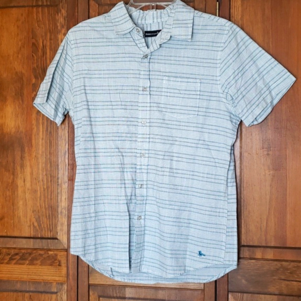 Modern Amusement NWOT Short Sleeve Button Front Shirt Sz S